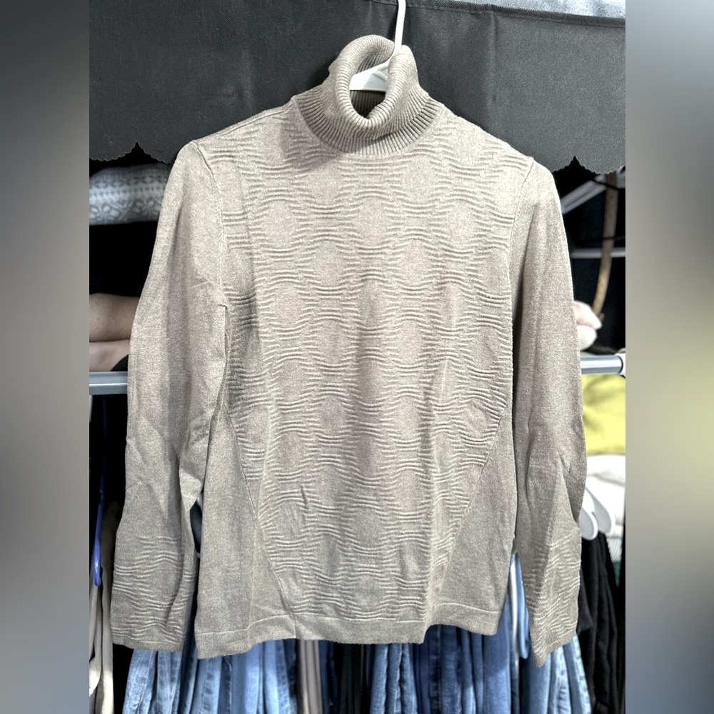 Women’s Tribal Grey Turtleneck